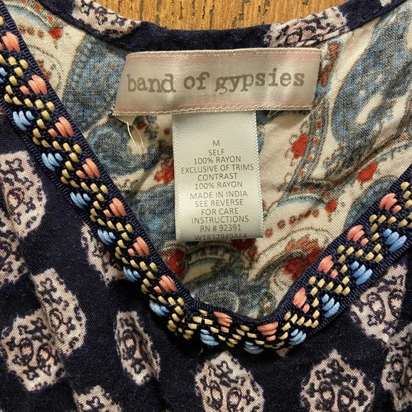 Band of Gypsies Patterned Tank Sz m‎ - Picture 3 of 4